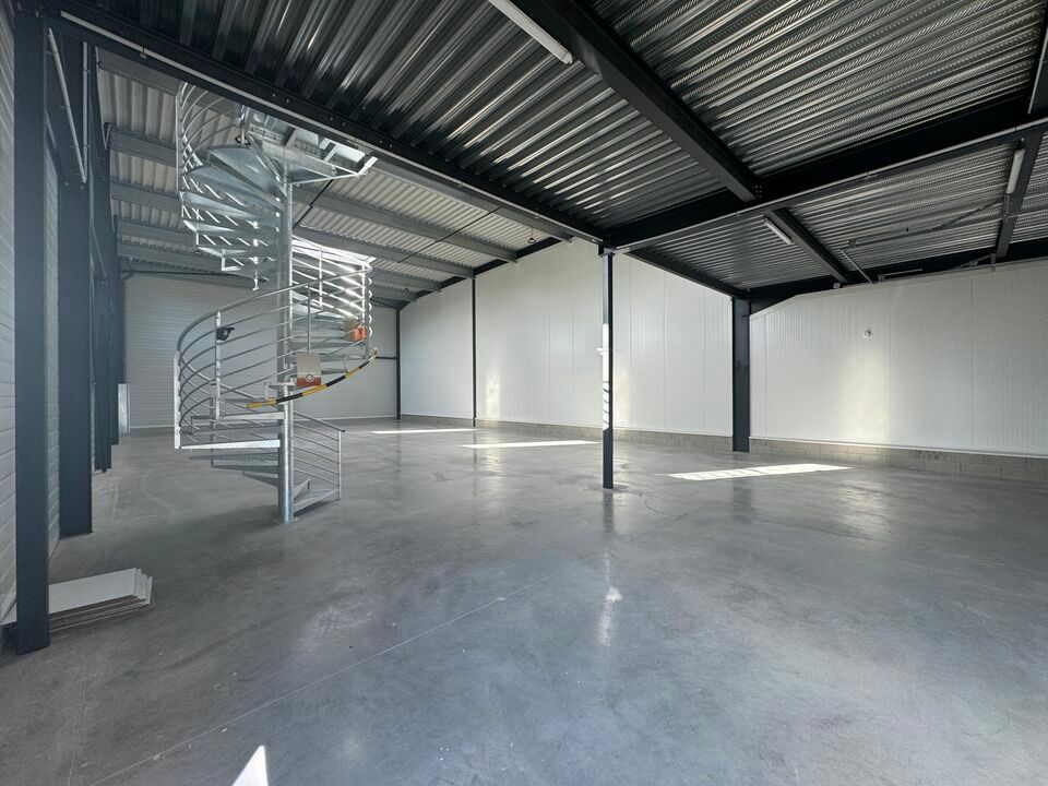 TOURS SUD JOUE-LES-TOURS LA LIODIERE - A LOUER LOCAL D'ACTIVITES NEUF DE 234 M² - A10 A85