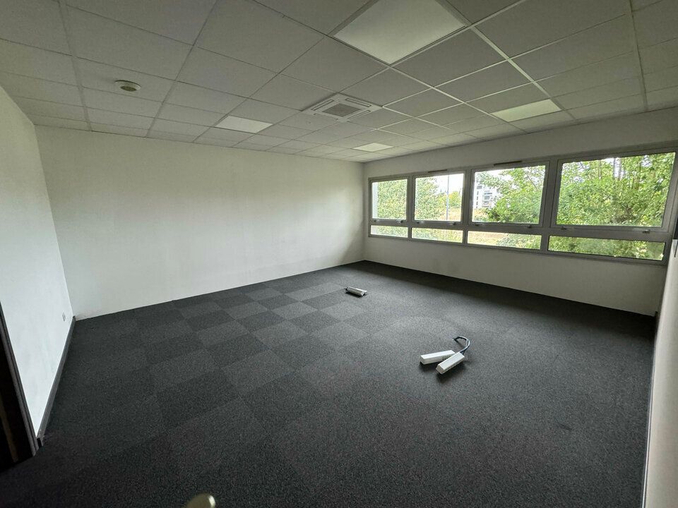 Location bureaux 109 m² non divisibles