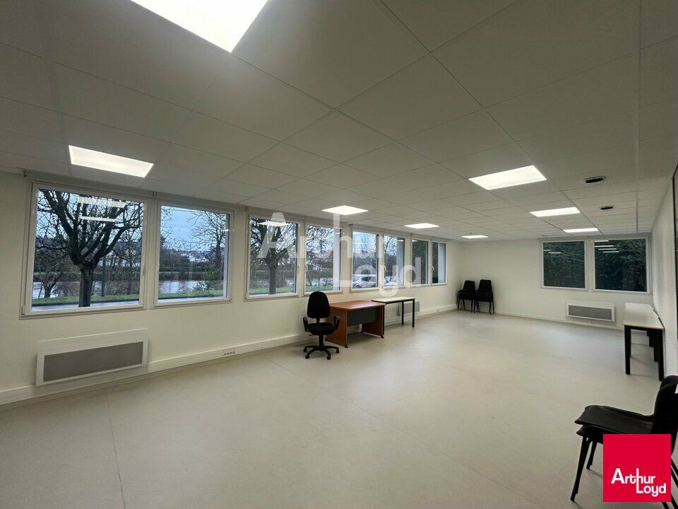 CESSON SEVIGNE - BUREAUX A LOUER