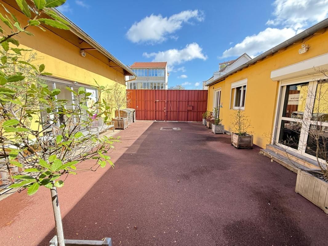 Location bureaux 360 m² non divisibles