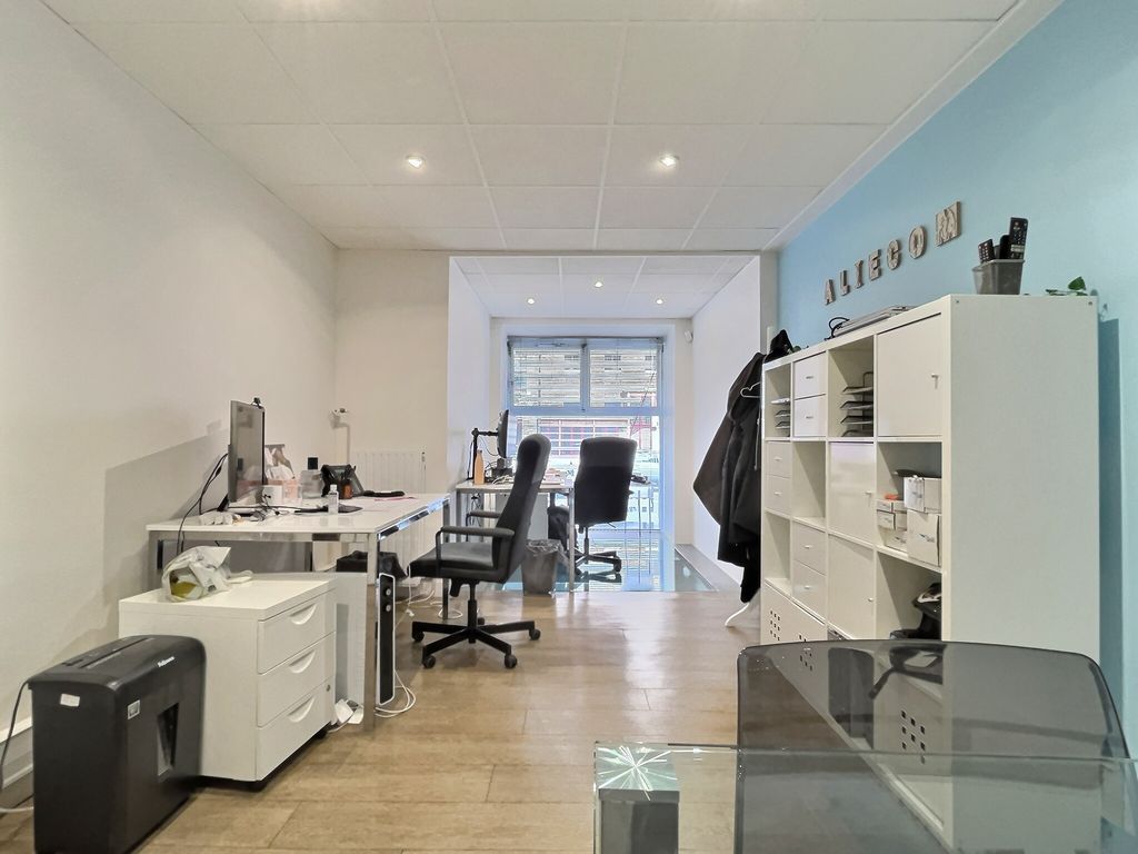 Vente bureaux 186 m² non divisibles