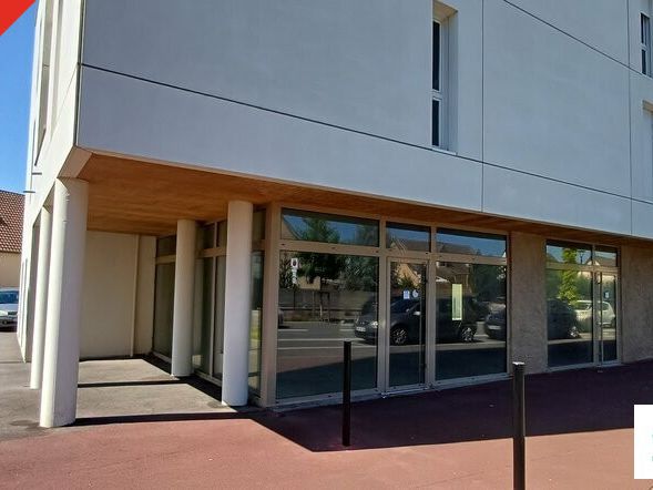 Vente local commercial 201.34 m² non divisibles