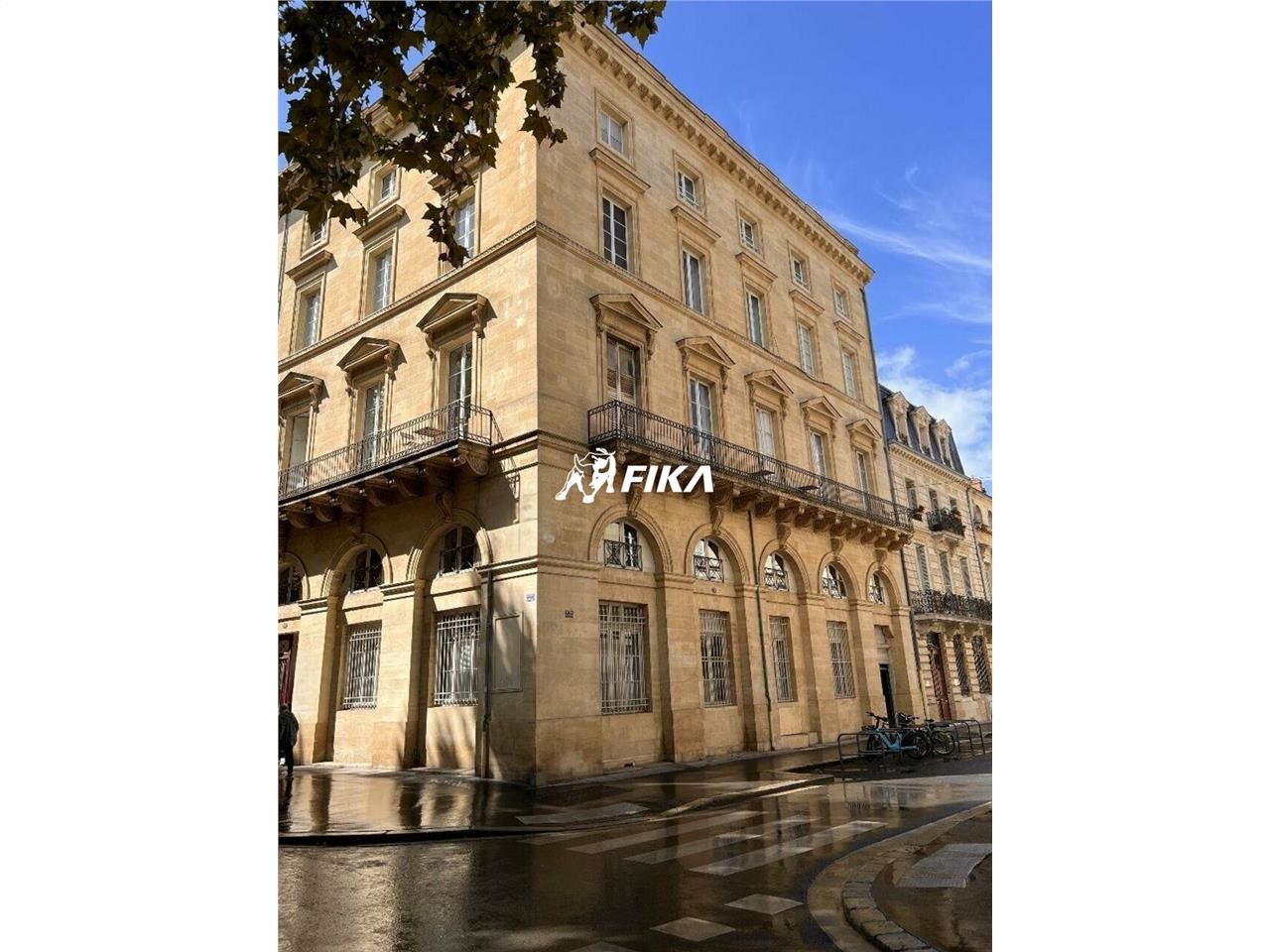 A LOUER - BUREAUX - 189m² - (33000) BORDEAUX