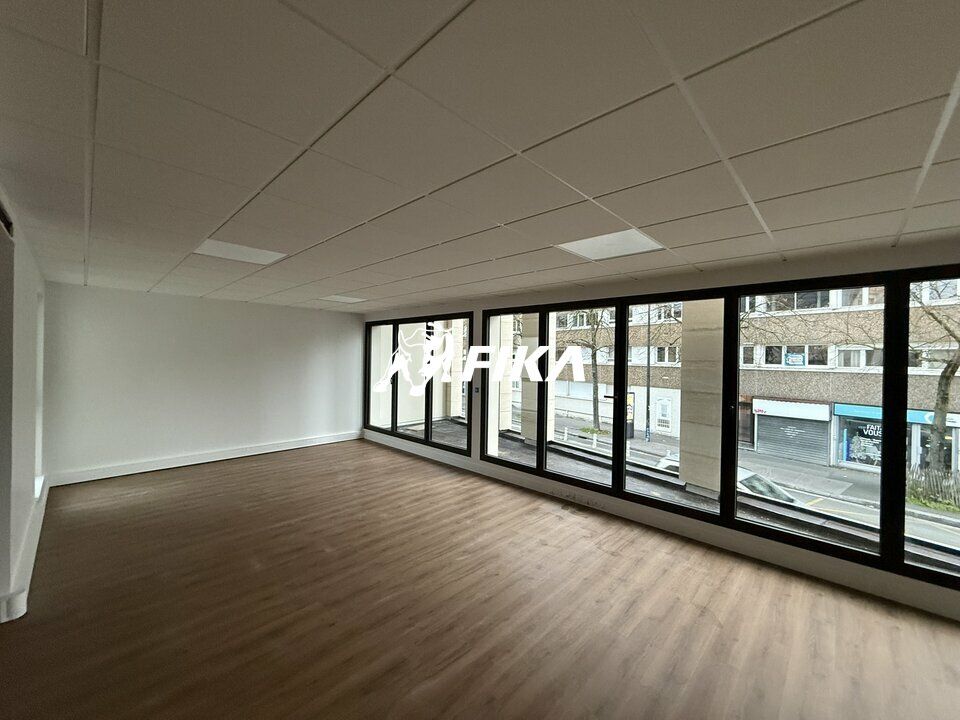 Location bureaux 477.89 m² divisibles à partir de 113 m²