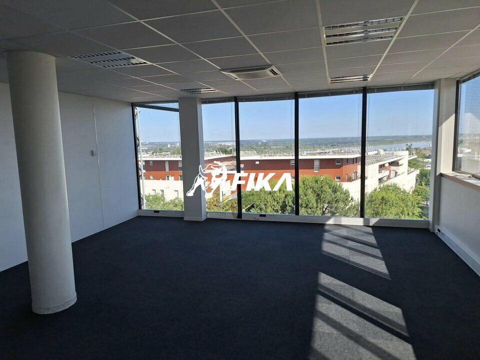 A LOUER - BUREAUX - 665 m² - (33310) LORMONT