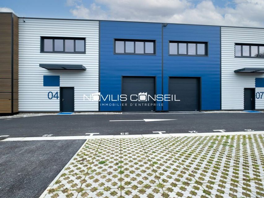 Vente local d''activites 161.64 m² non divisibles