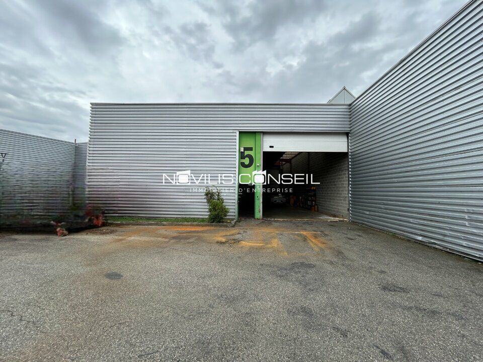 Location local d''activites 338 m² non divisibles