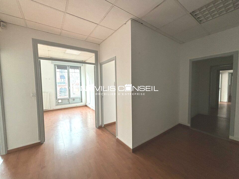 Bureau à vendre - 254 m²
