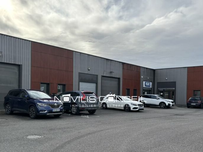 Location local d''activites 750 m² non divisibles