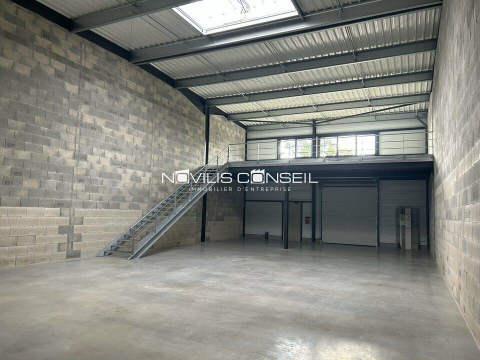 Location activité/entrepôt - 254 m²