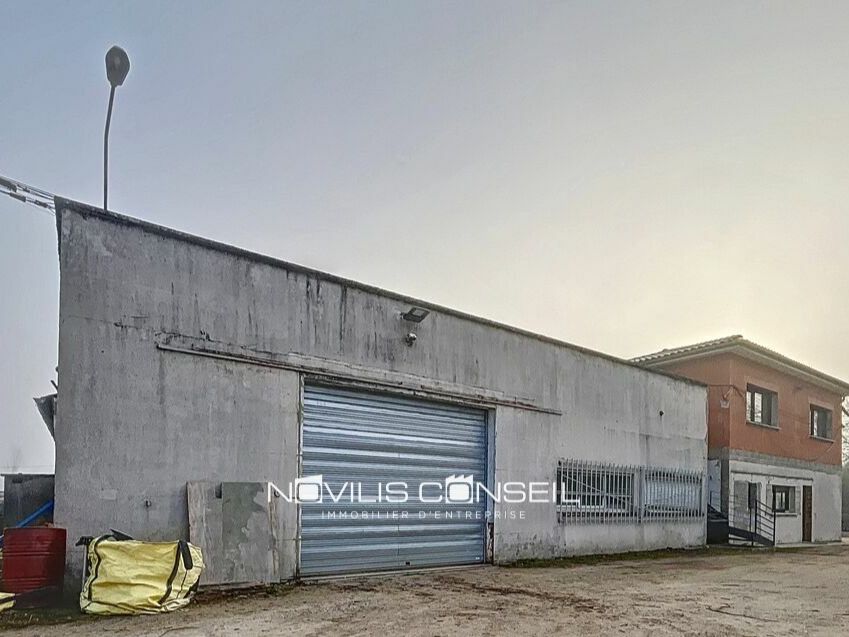 Vente local d''activites 1160 m² non divisibles