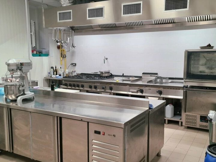 Location local commercial 160 m² non divisibles