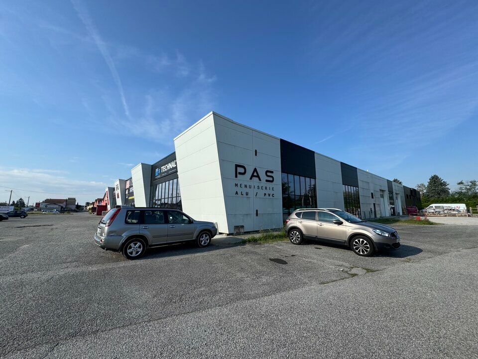 Location local commercial 490 m² non divisibles