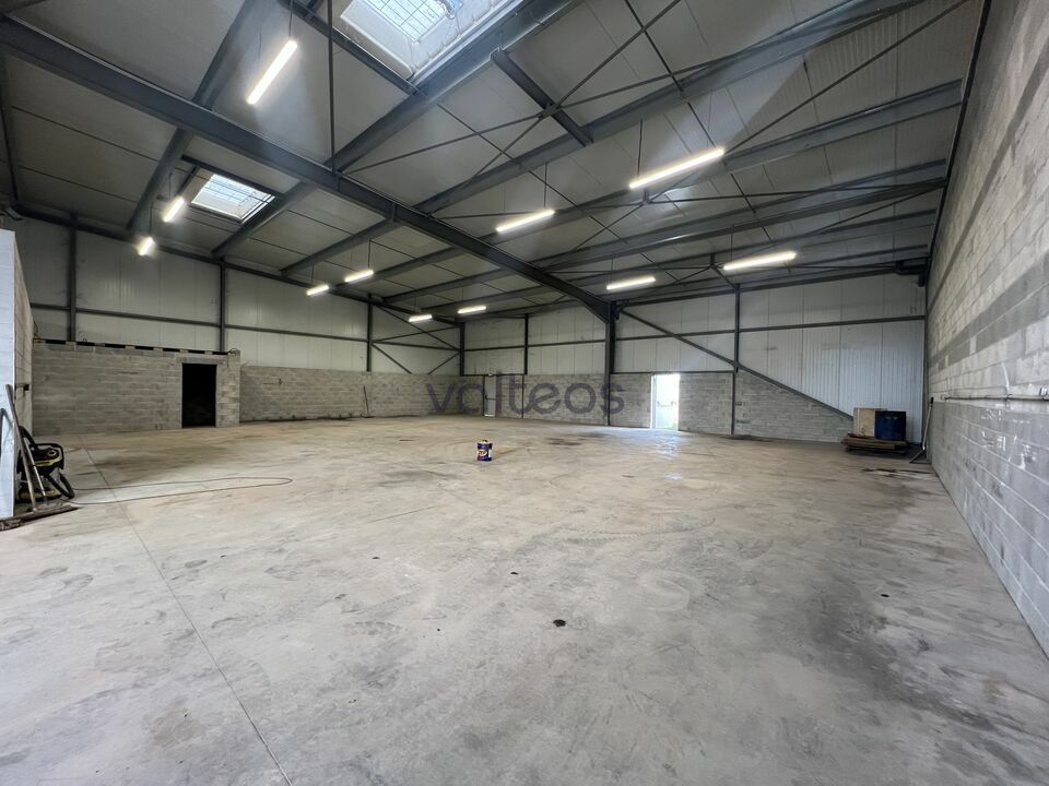 Location local d''activites 416 m² non divisibles