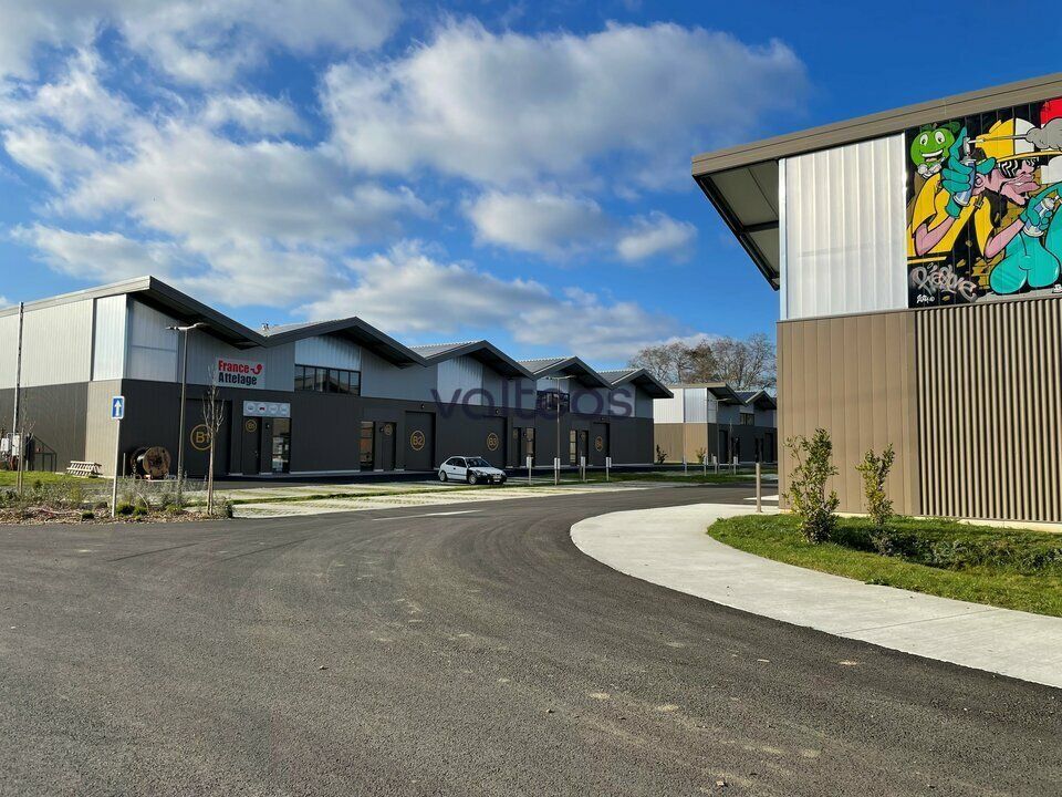 Location local d''activites 730 m² non divisibles