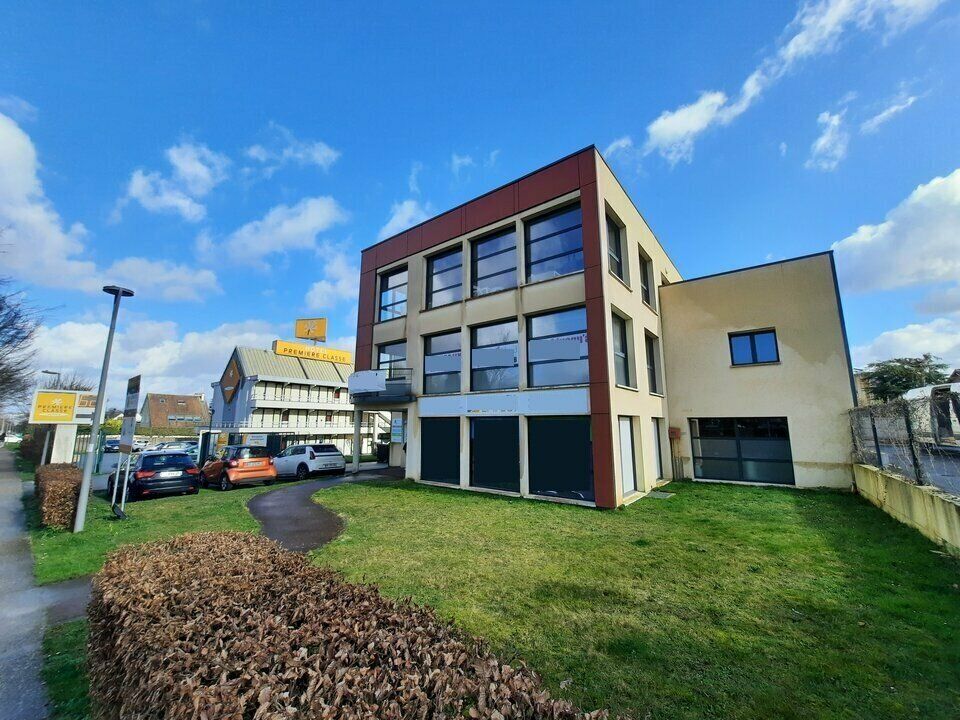 Location bureaux 377 m² divisibles à partir de 57 m²