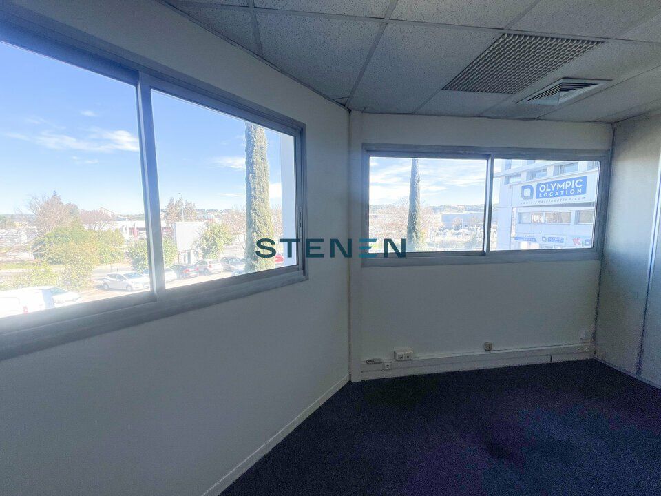 Location bureaux 18 m² non divisibles