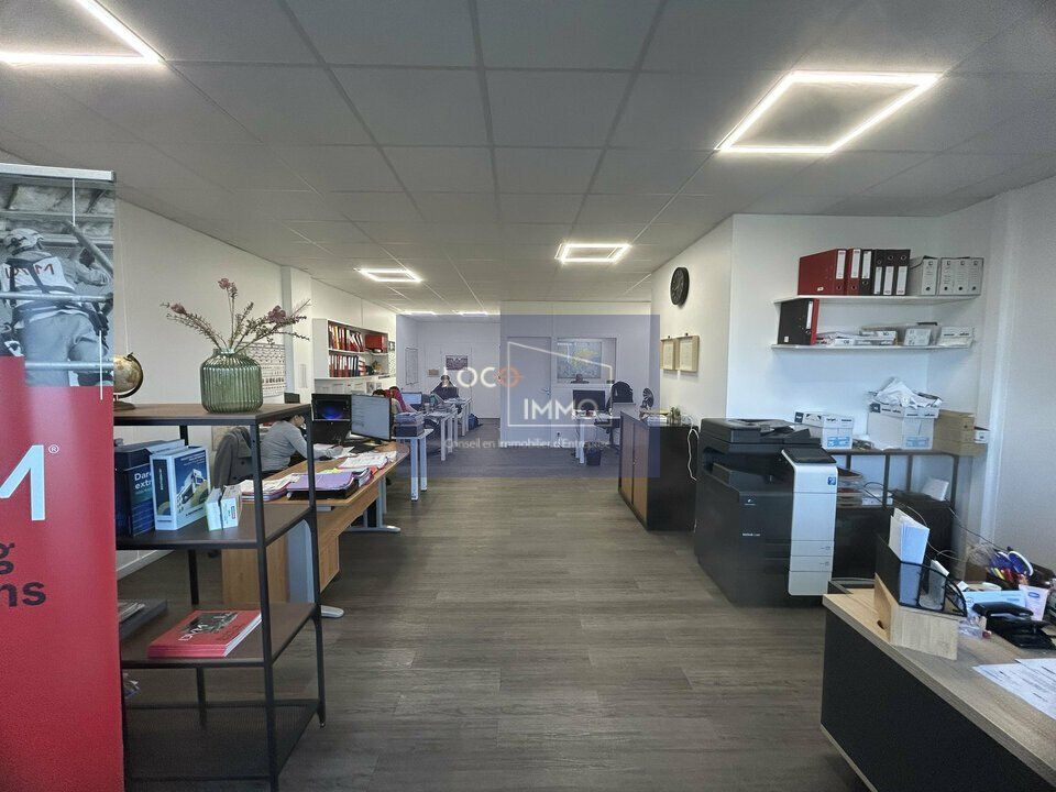 Location local d''activites 125 m² non divisibles