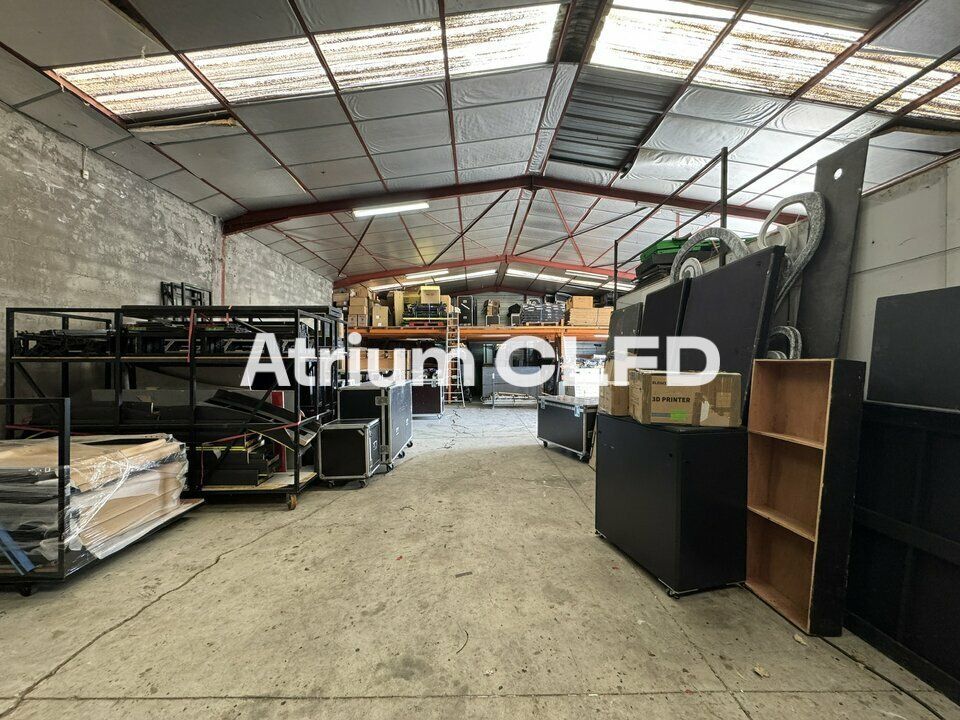 Vente local d''activites 375 m² non divisibles