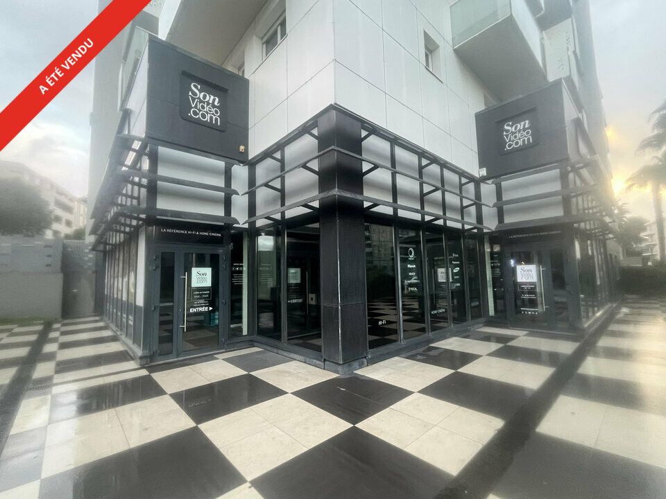 Vente local commercial 216 m² non divisibles