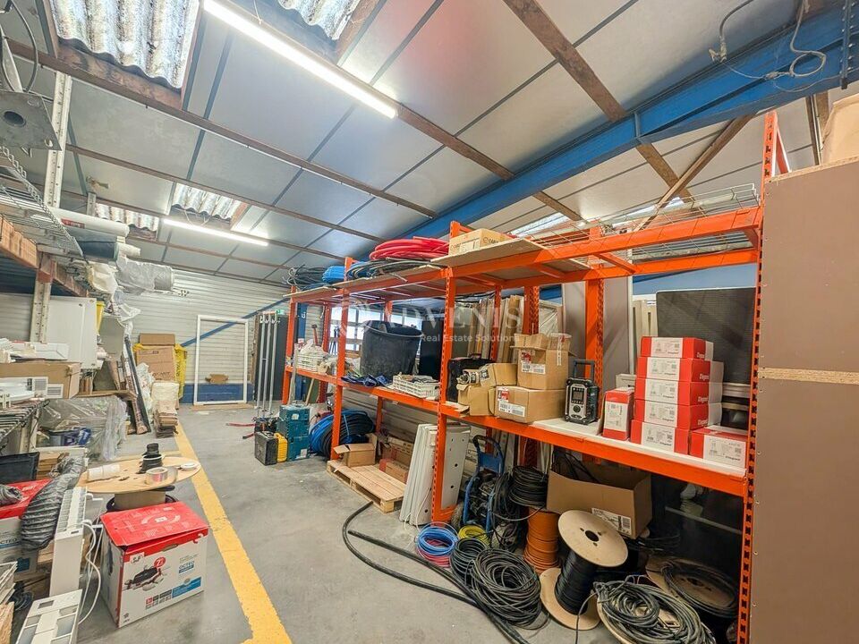 Local d'activités à louer - Belle visibilité