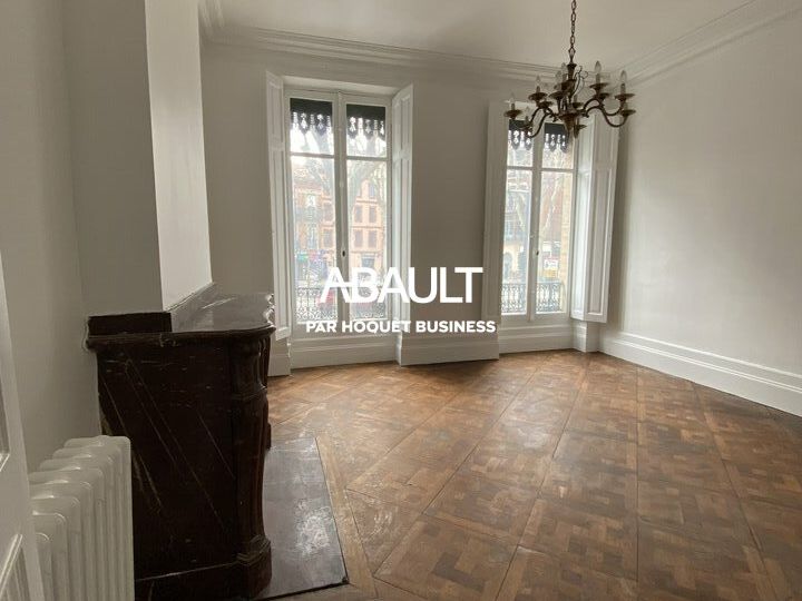 HYPERCENTRE - JEANNE D'ARC - MURS PROFESSIONNELS 