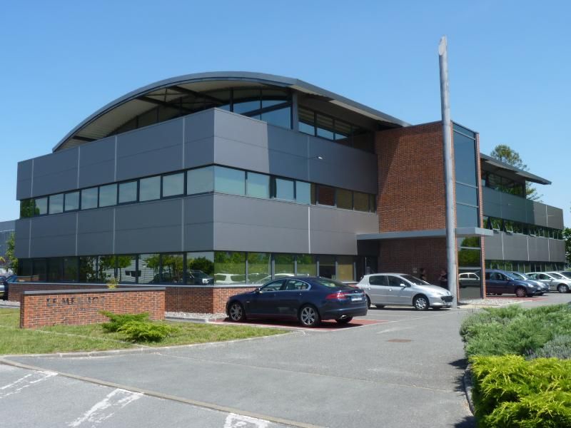 Location bureaux 709.1 m² non divisibles