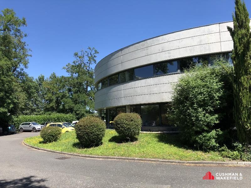 Location bureaux 550 m² divisibles à partir de 153 m²
