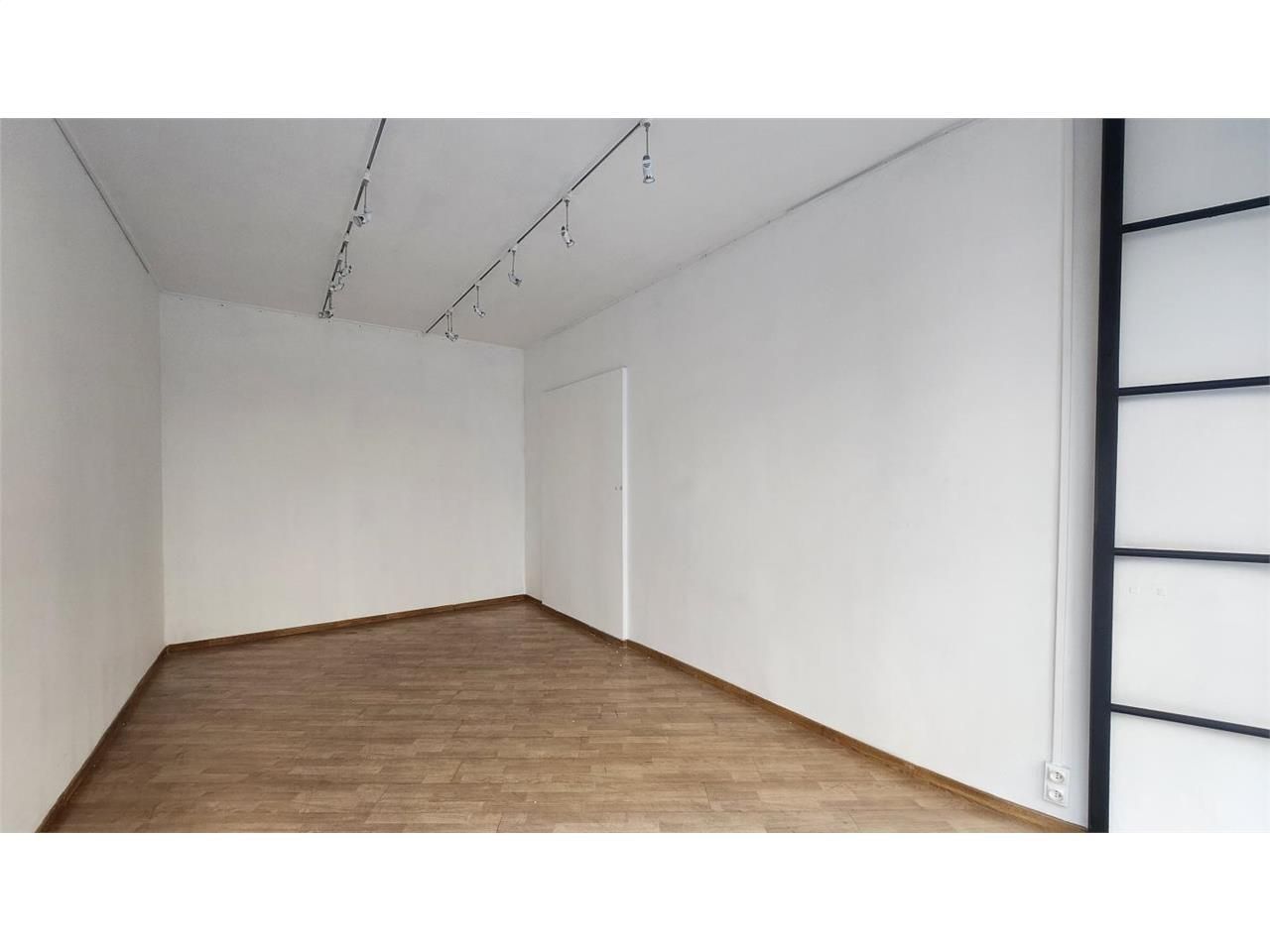 Location local commercial 58 m² non divisibles