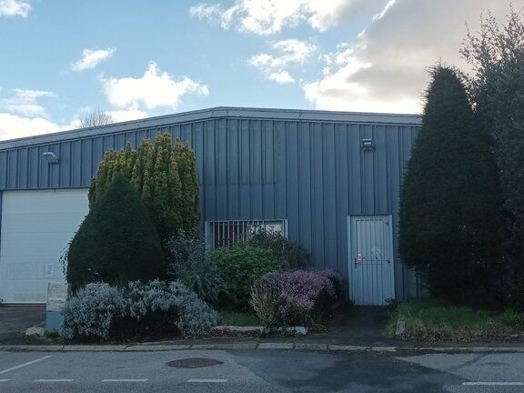 Location local d''activites 308 m² non divisibles