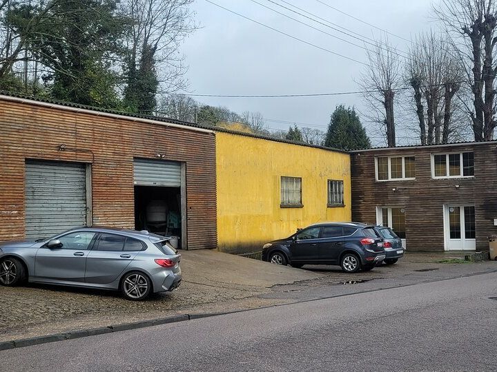 Vente local d''activites 670 m² non divisibles