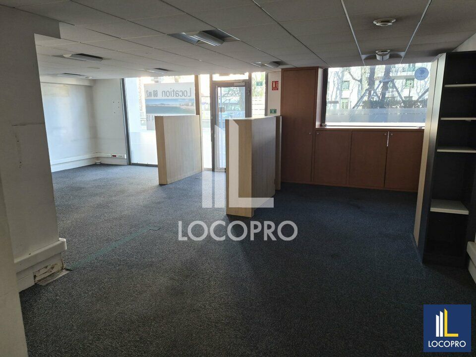 A LOUER - LOCAL COMMERCIAL - 60 M2 - NICE