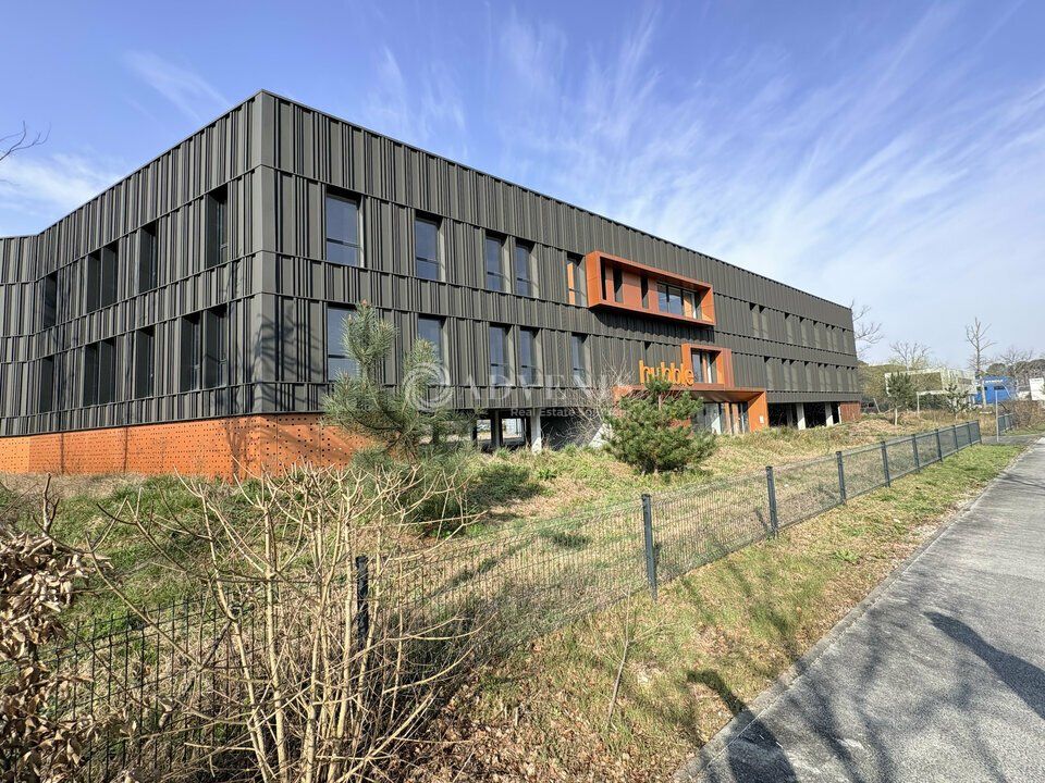Location bureaux 2701 m² divisibles à partir de 166 m²