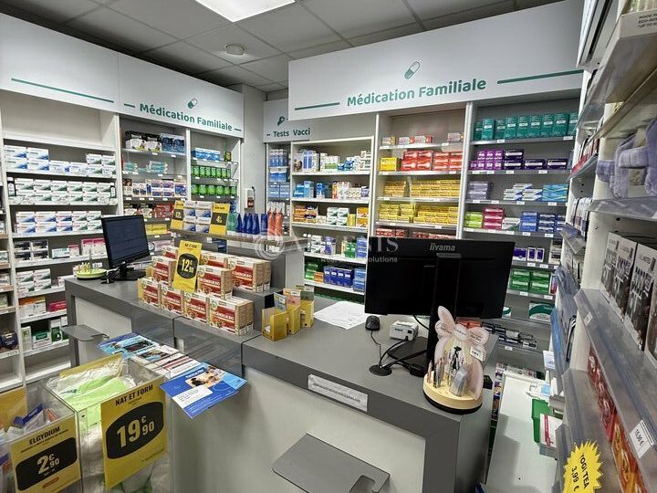 A VENDRE - SURFACE COMMERCIALE DE 68 M² 