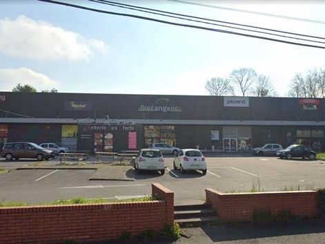 Location local commercial 1796 m² non divisibles