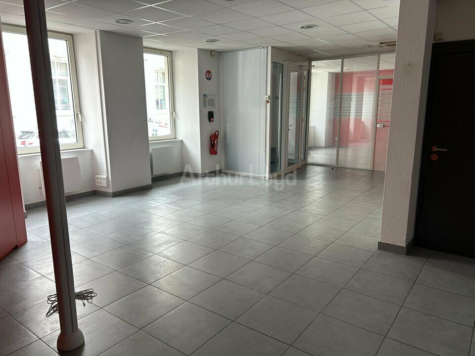 Location bureaux 68 m² non divisibles