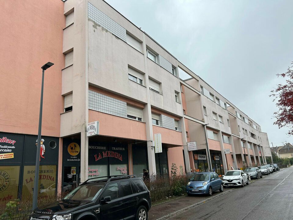 Location local commercial 117 m² non divisibles