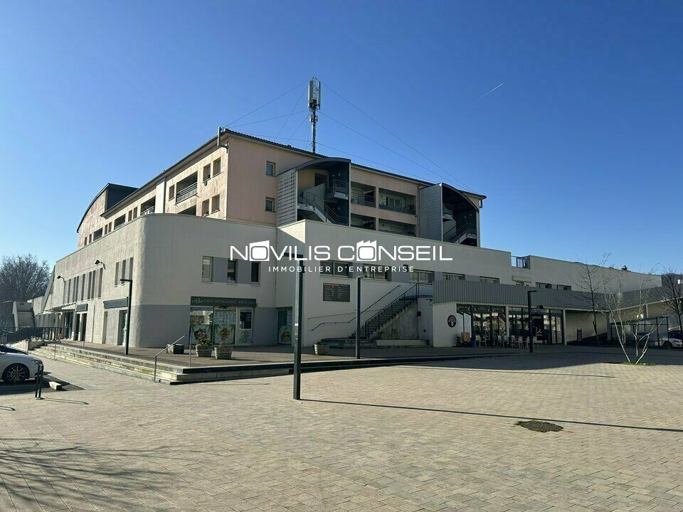 Location bureaux 80 m² non divisibles