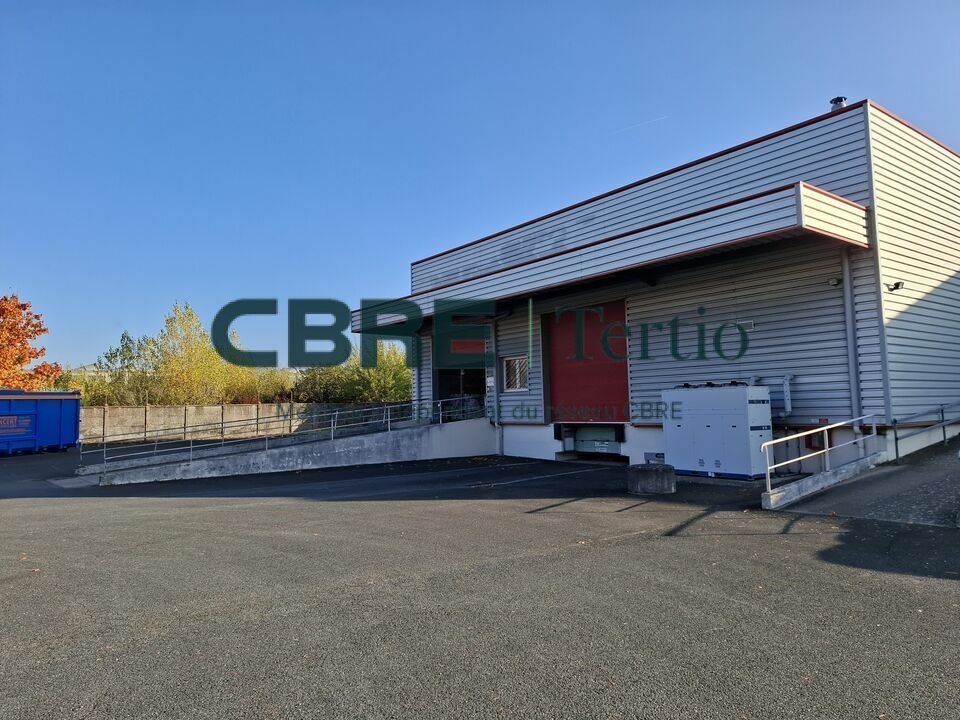 Vente local commercial 3675 m² non divisibles