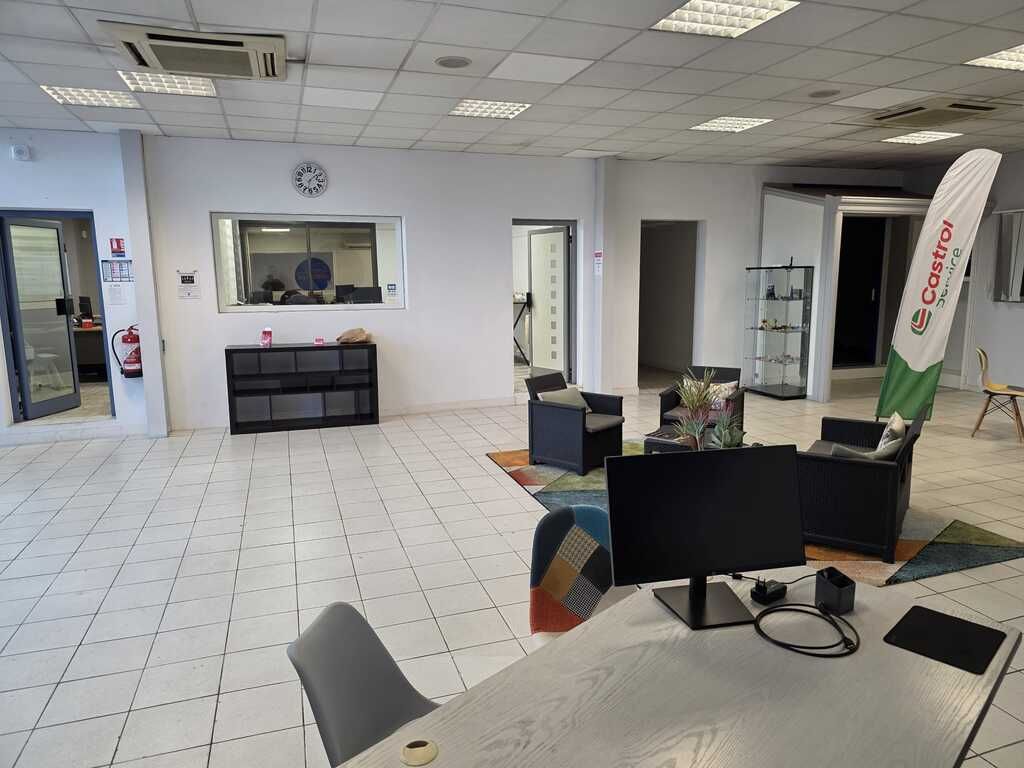 LOCATION BUREAUX EMPLACEMENT n° 1