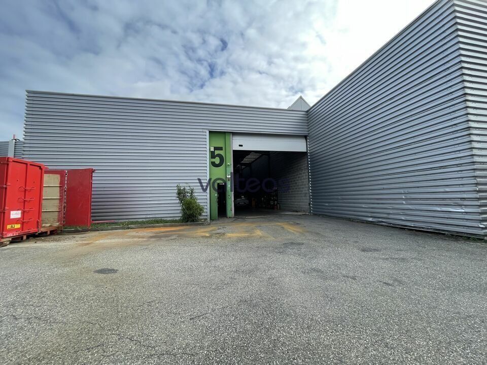 Location local d''activites 337 m² non divisibles