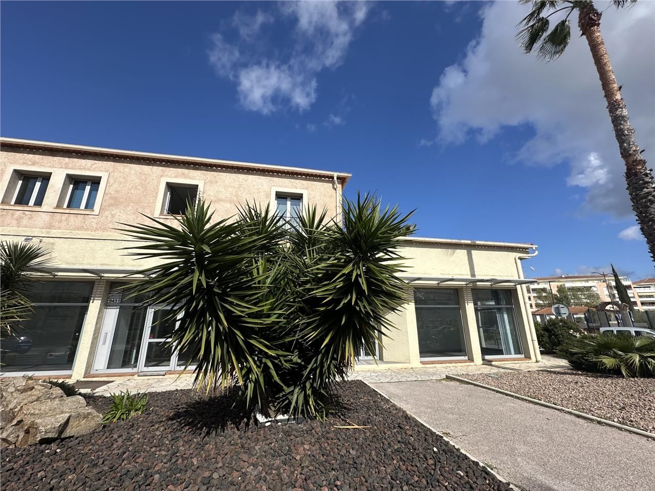 Location bureaux 222 m² à Fréjus