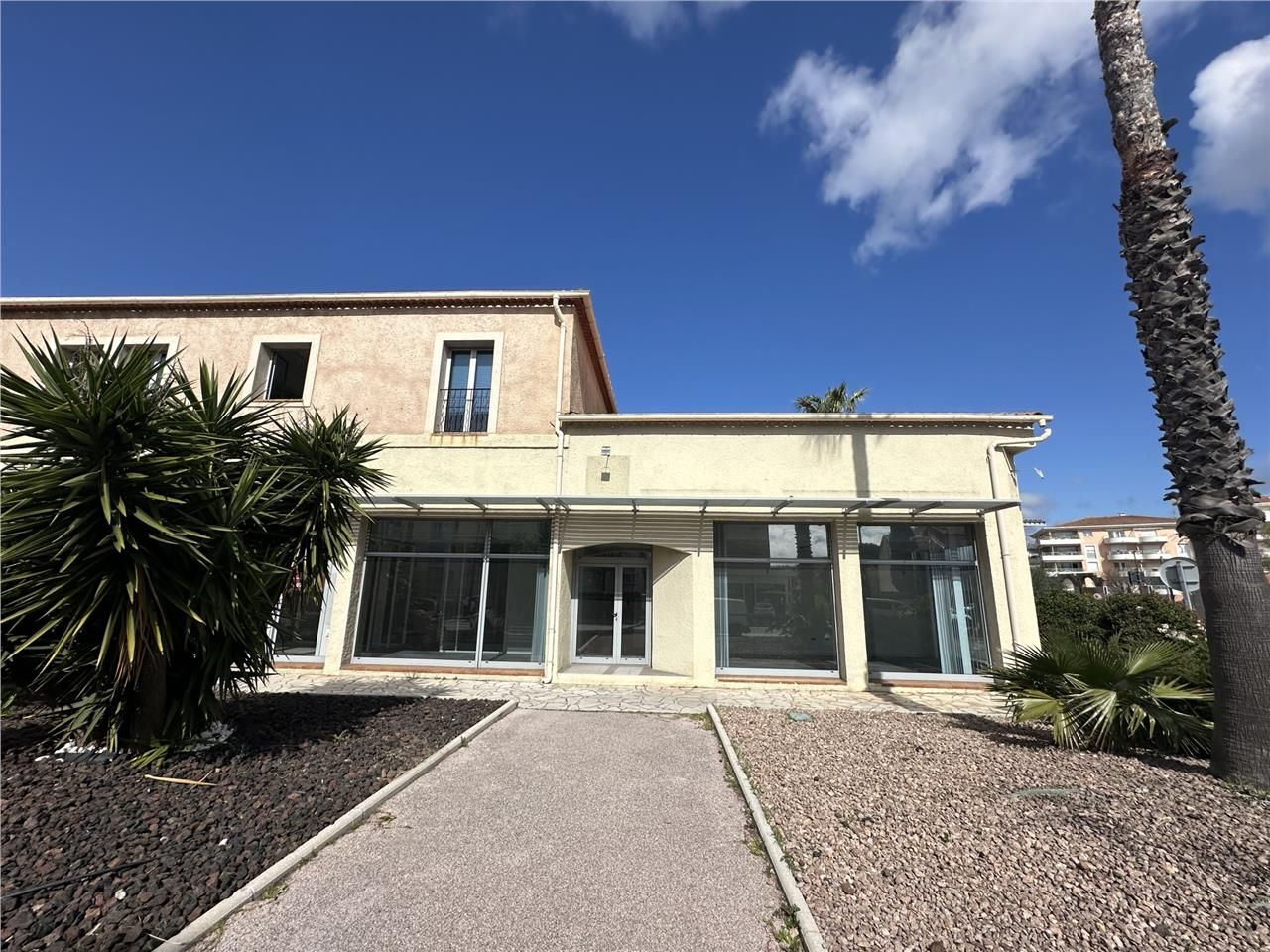 222 m² dispo à Fréjus