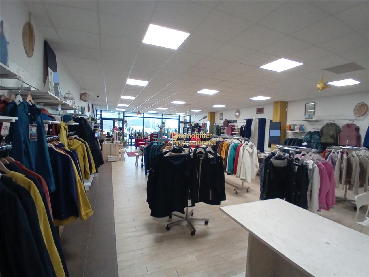 Location local commercial 195 m² à Quimperlé