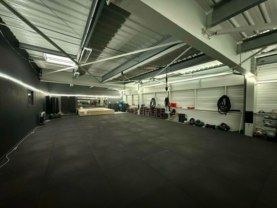 A LOUER / LOCAL COMMERCIAL / SAINT-JEAN-DU-CARDONNAY