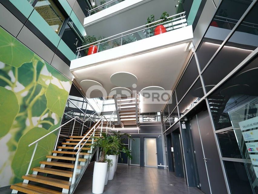 Location bureaux 270.4 m² non divisibles