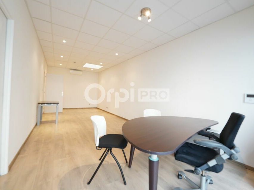 Location bureaux 51.6 m² non divisibles
