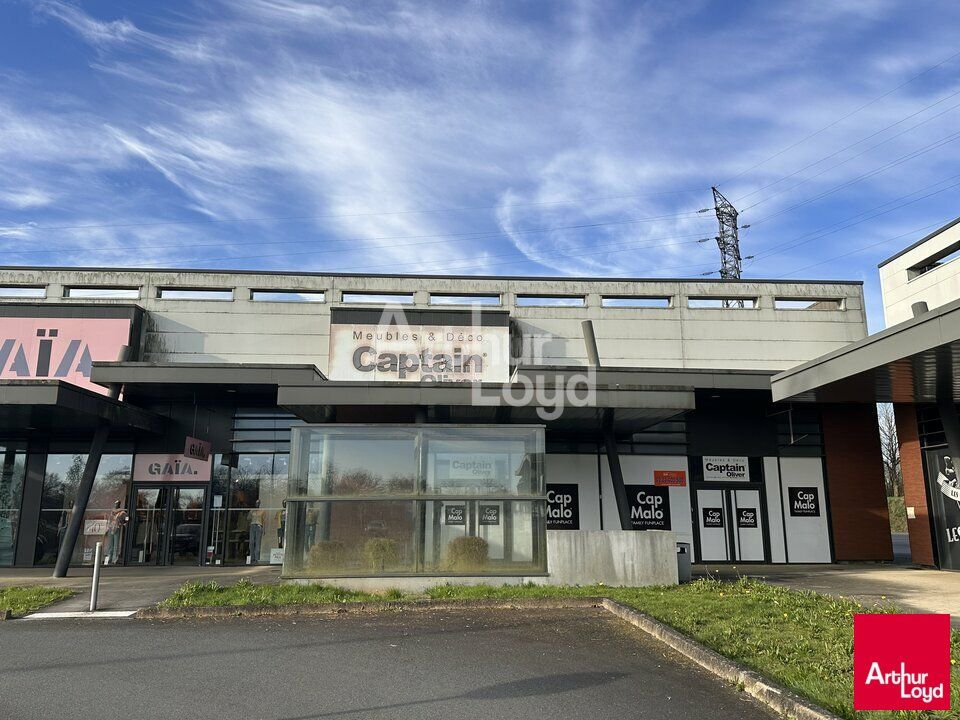 Location local commercial 785 m² divisibles à partir de 300 m²