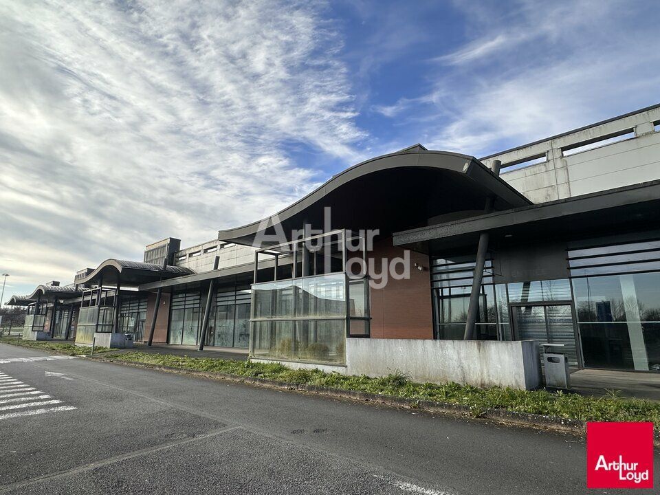 Location local commercial 1200 m² non divisibles