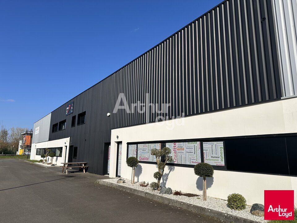Location local d''activites 370 m² non divisibles